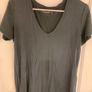 Abercrombie and Fitch v neck soft black tee